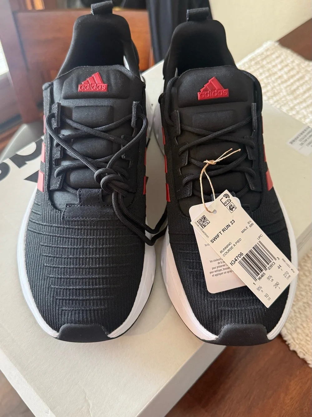 Adidas Men's Black & Red Running Shoe